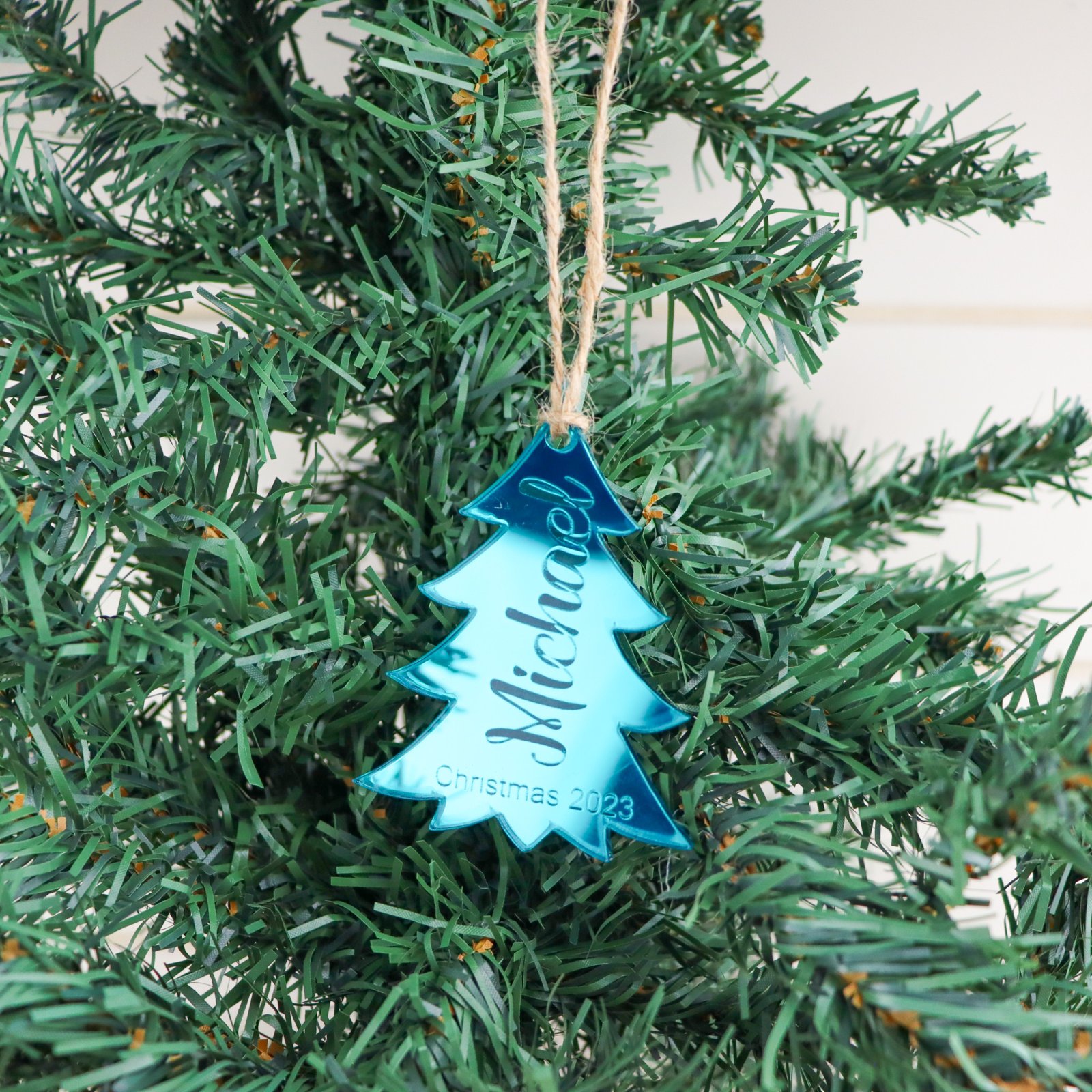 Personalised christmas tree ornament - customkings