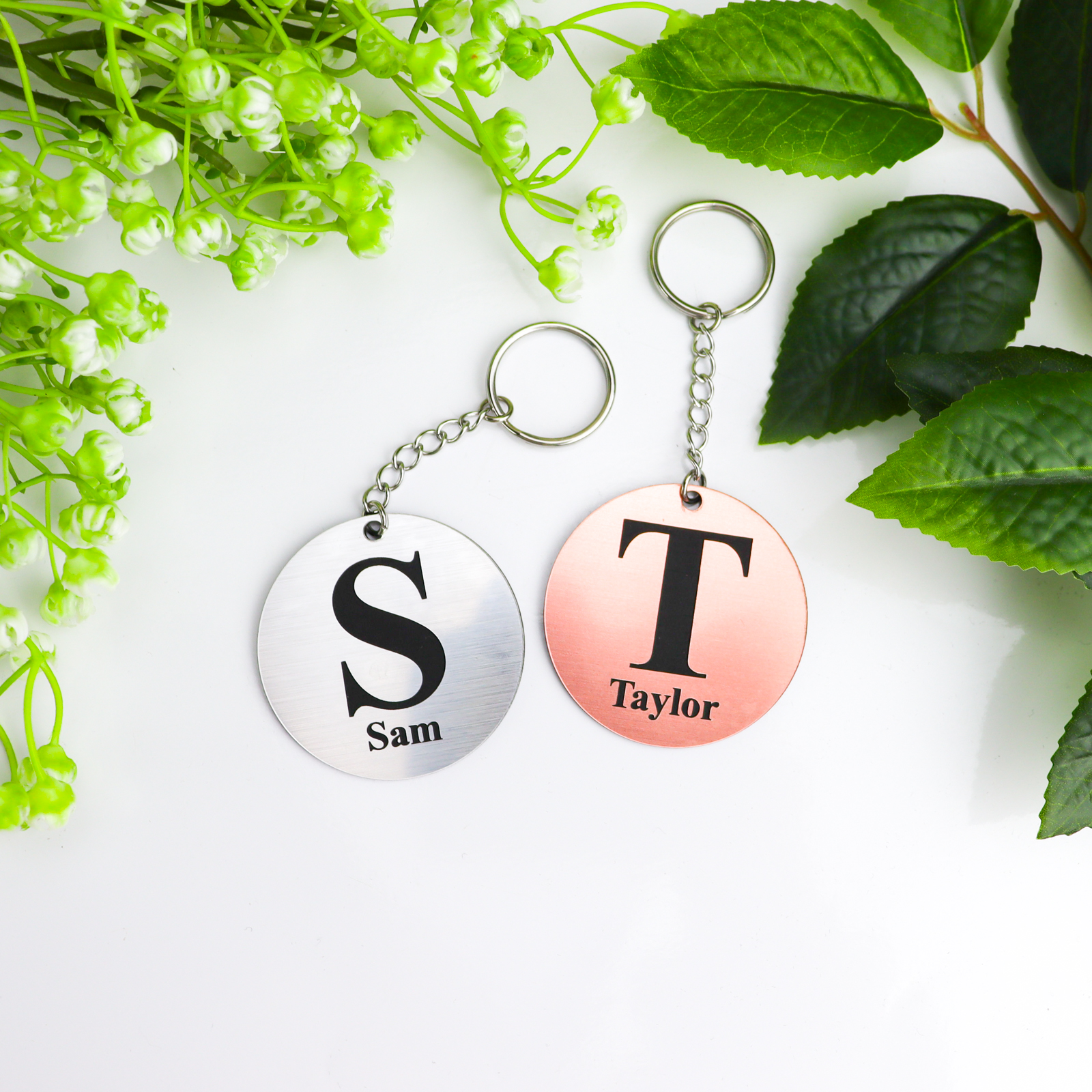 Personalised circle name keychain - all colours