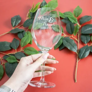Deluxe engagement wine glass