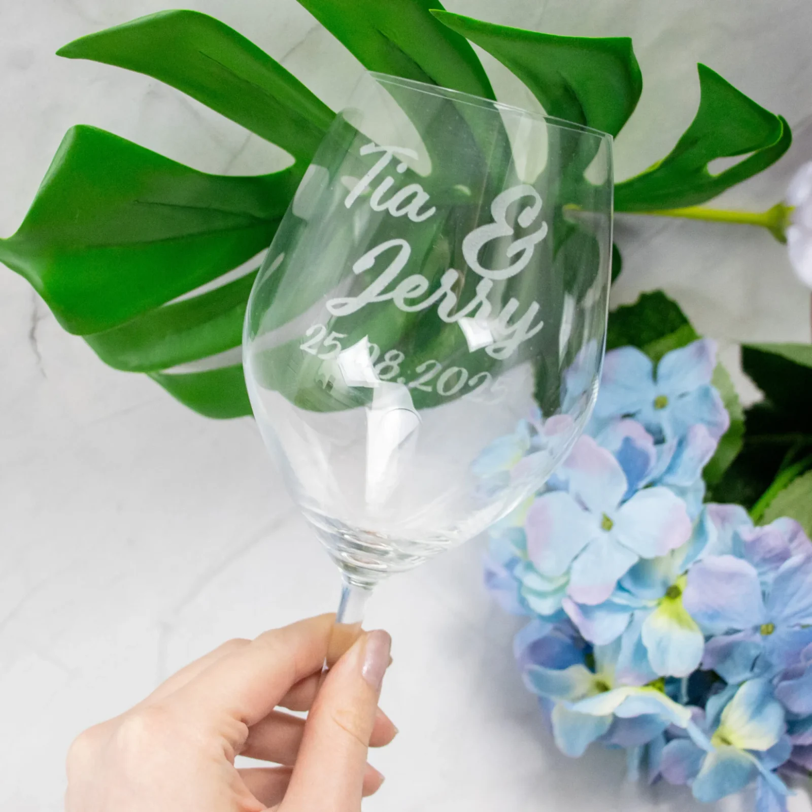 Deluxe Engagement Wine Glass