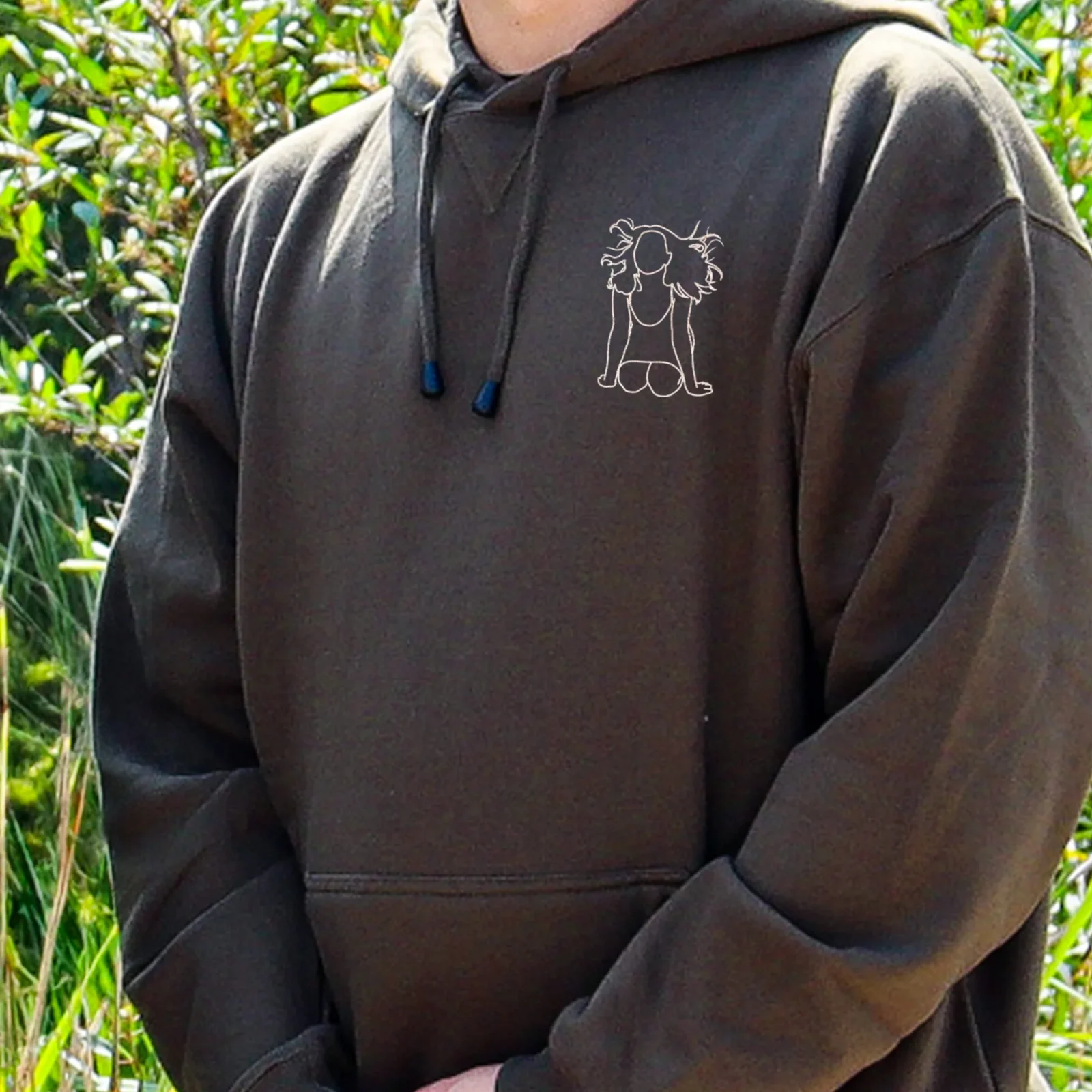 Spicy Embroidered Drawn Hoodie couples