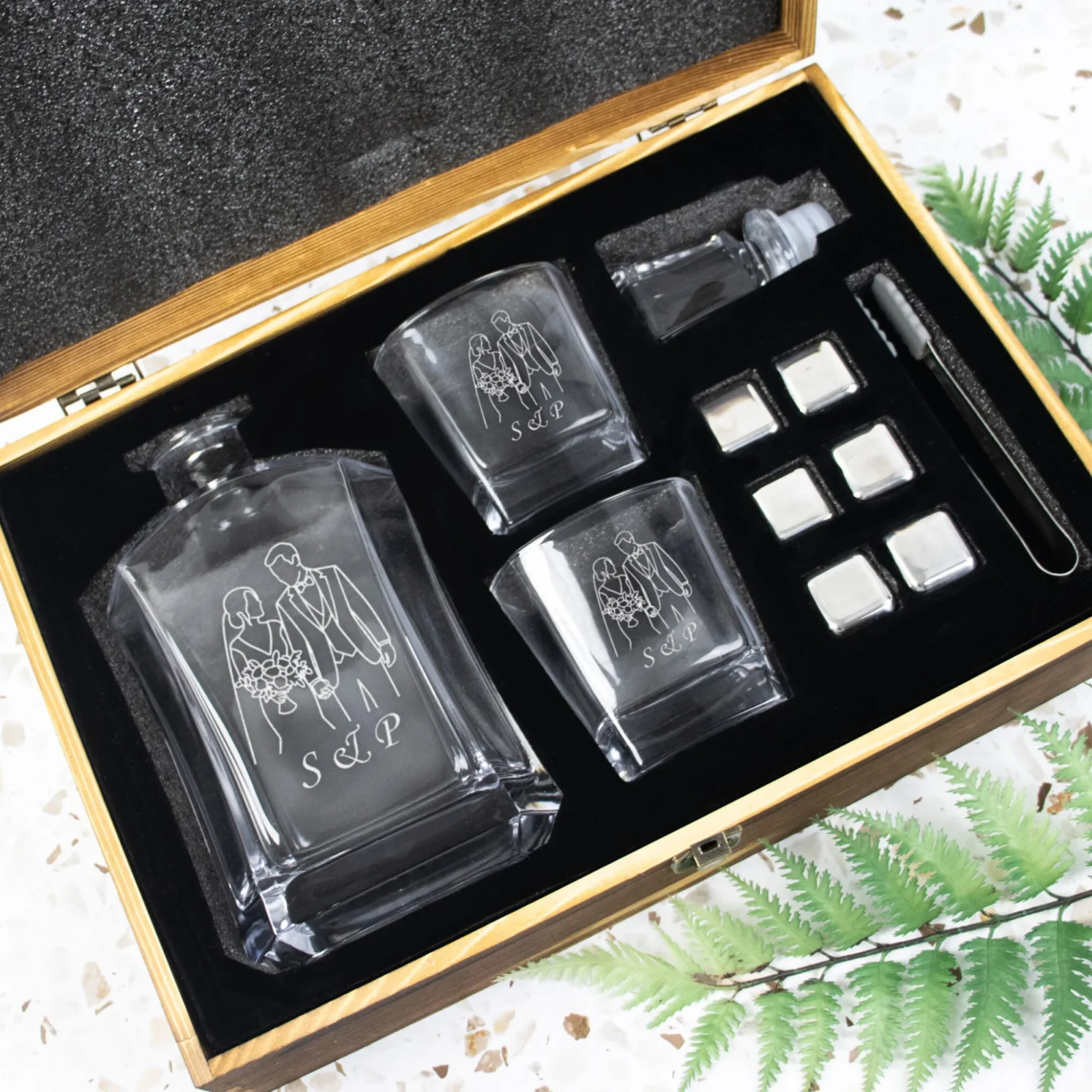 Outline Boxed Modern Decanter Set
